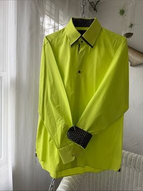 Men's Lime Green Long-Sleeve Button-Down Shirt with Contrasting Trim